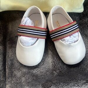 Burberry Girl’s Icon Stripe Baby shoes